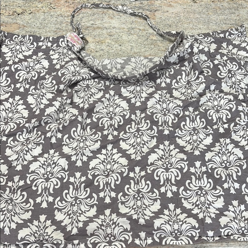 10/$30 Udder Covers Elegant Gray Breastfeeding Cover